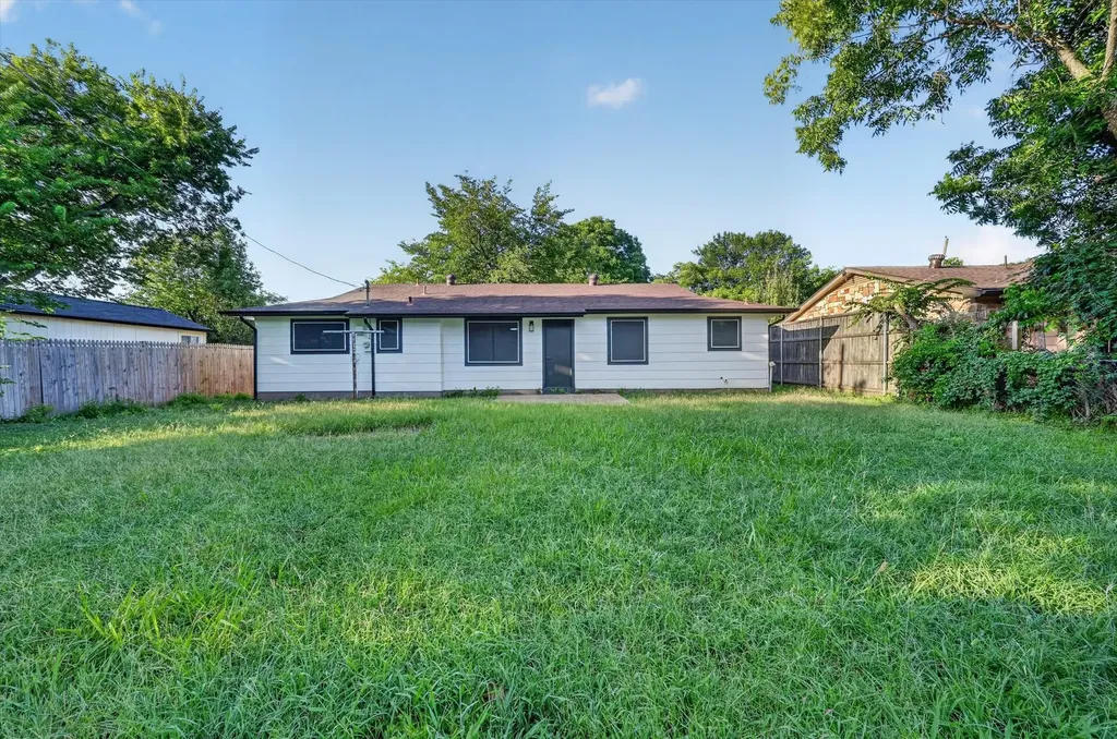 4325 Richard Street Forest Hill TX 76119
