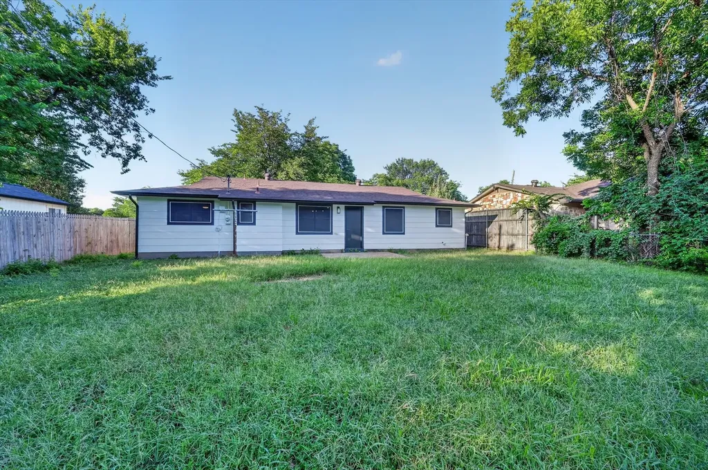 4325 Richard Street Forest Hill TX 76119