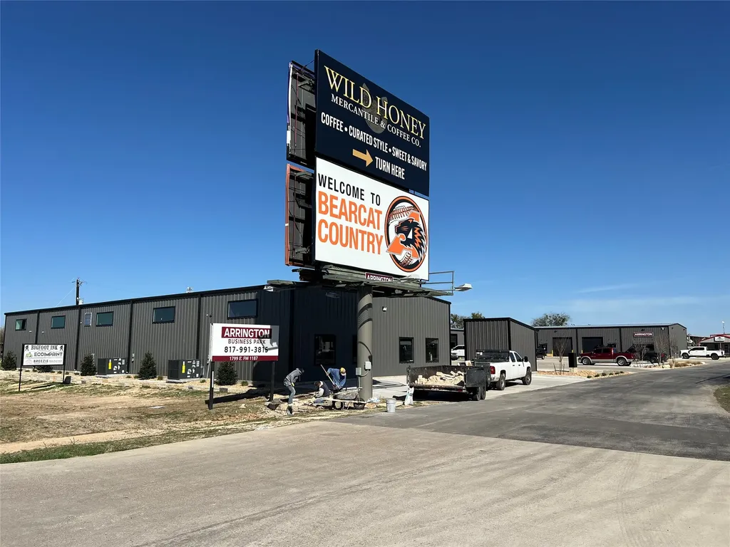 1803 E Fm 1187 Aledo TX 76008