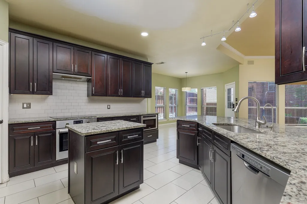 1913 Abilene Way Mckinney TX 75072