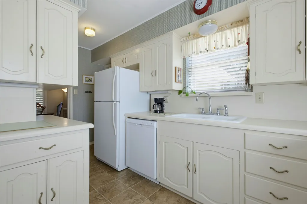 200 N Weatherred Drive Richardson TX 75080