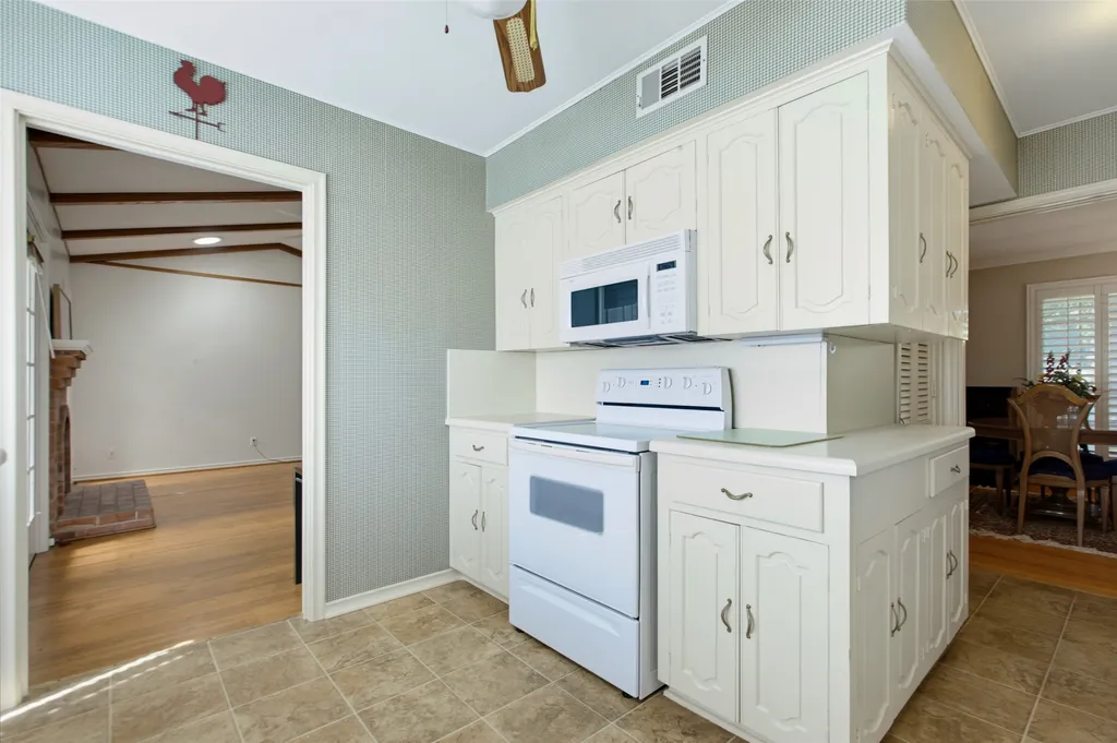 200 N Weatherred Drive Richardson TX 75080