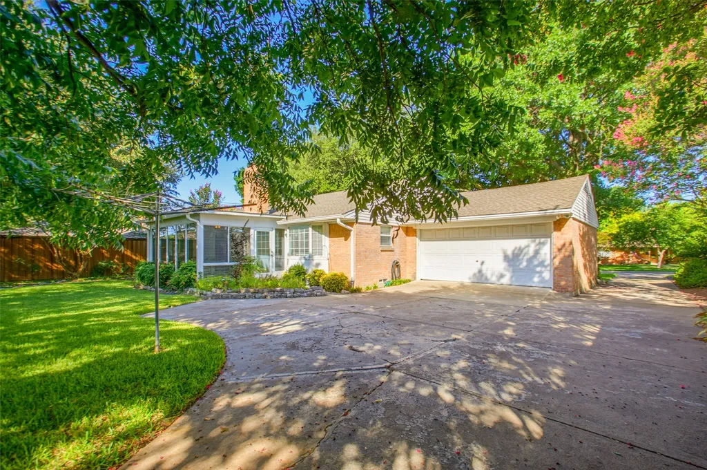 200 N Weatherred Drive Richardson TX 75080