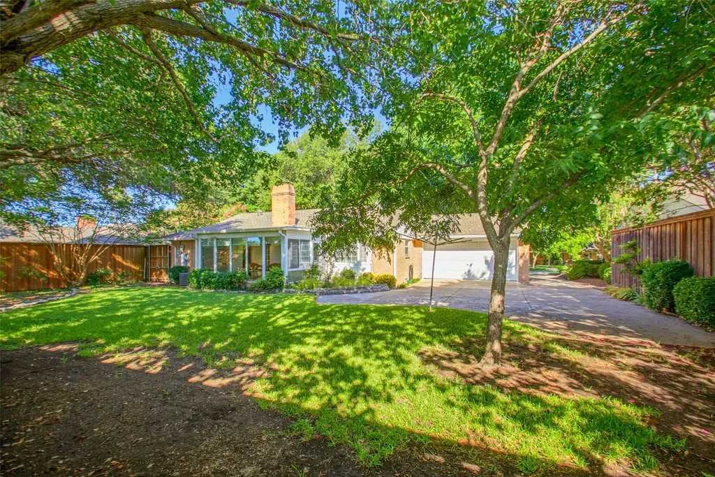 200 N Weatherred Drive Richardson TX 75080