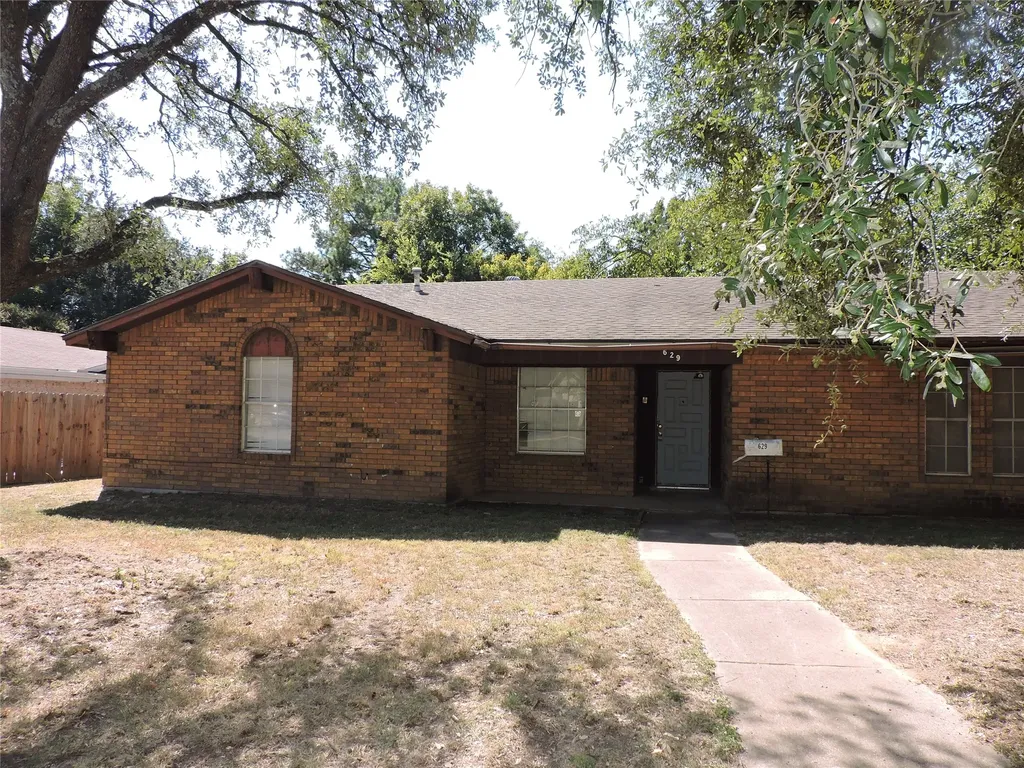 629 Sandra Lane Burleson TX 76028