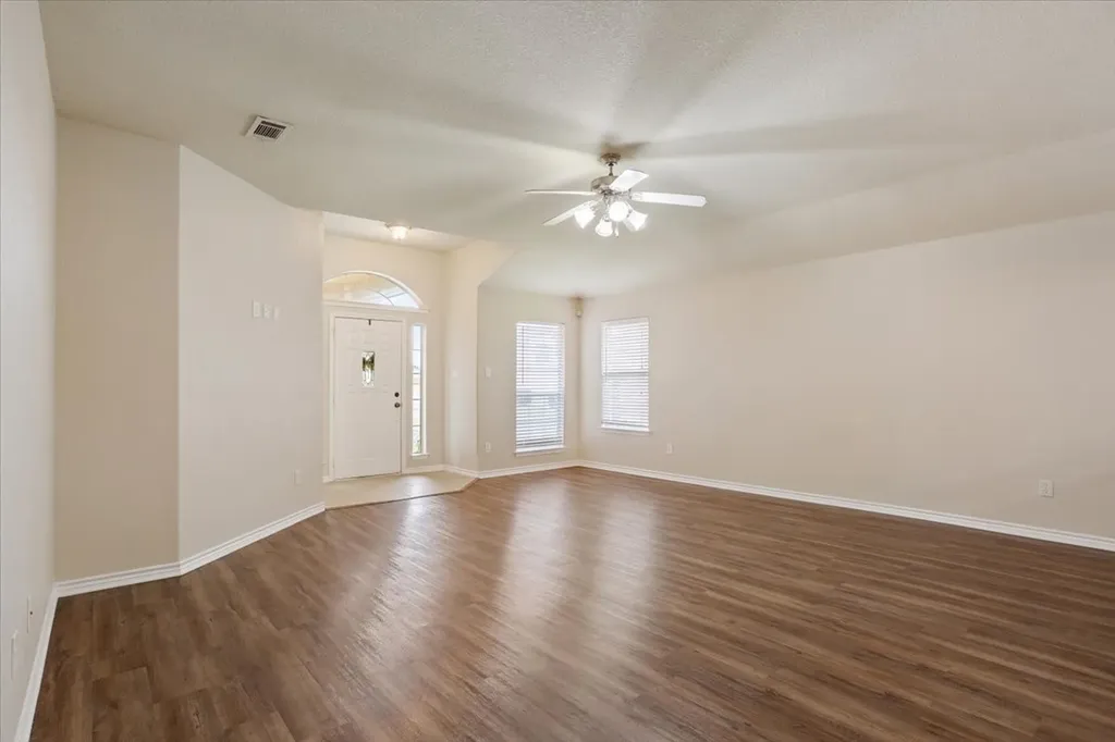 6537 Mundo Drive Waco TX 76712