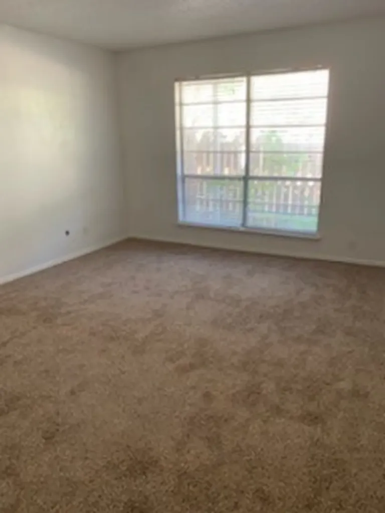5055 Ridglea Lane Fort Worth TX 76116