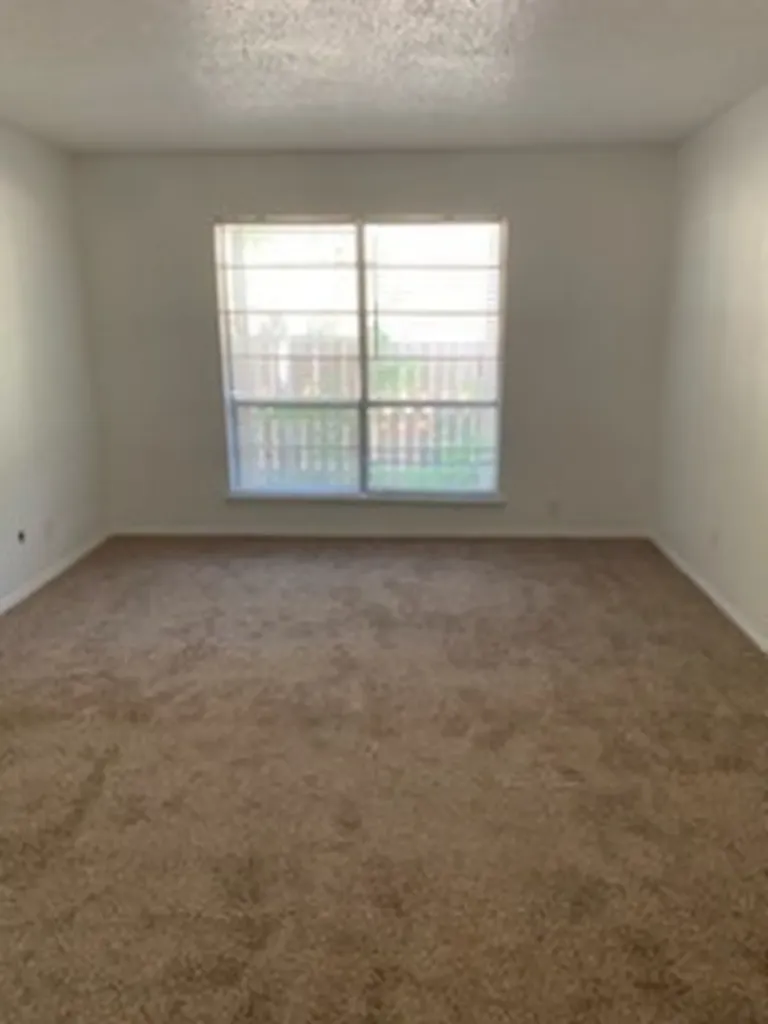 5055 Ridglea Lane Fort Worth TX 76116
