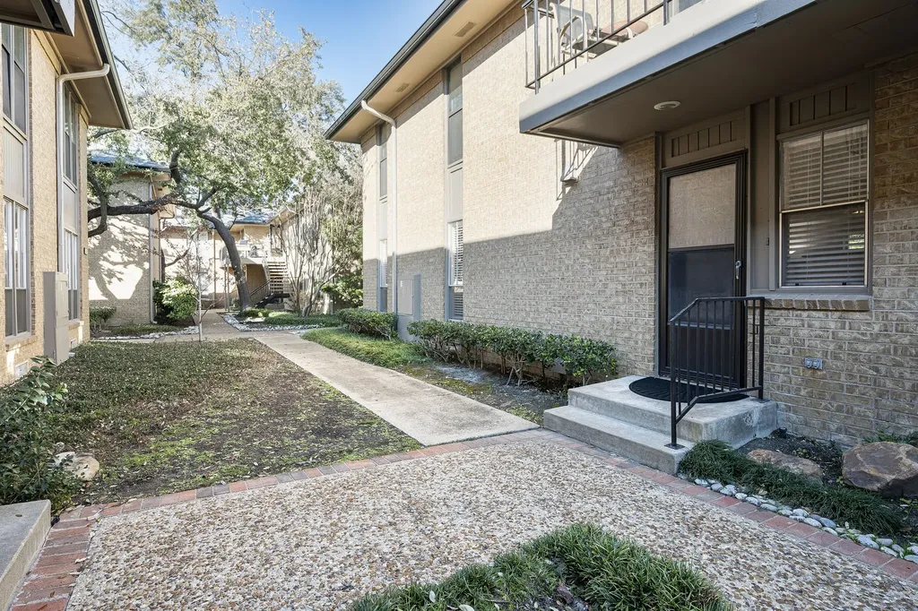 10757 Villager Road Dallas TX 75230
