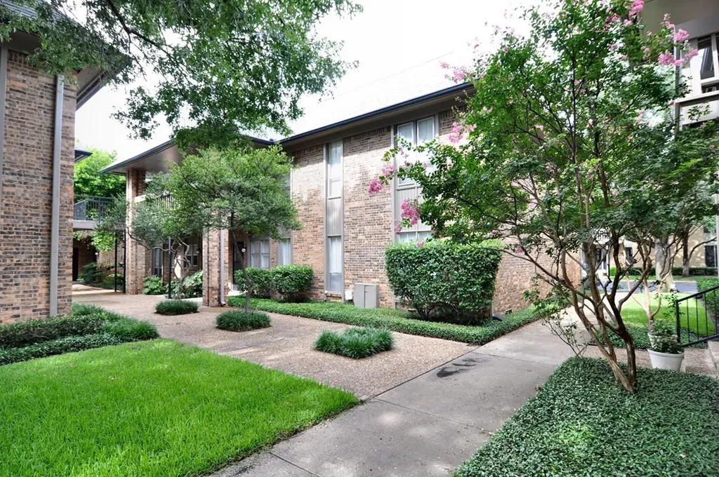 10757 Villager Road Dallas TX 75230