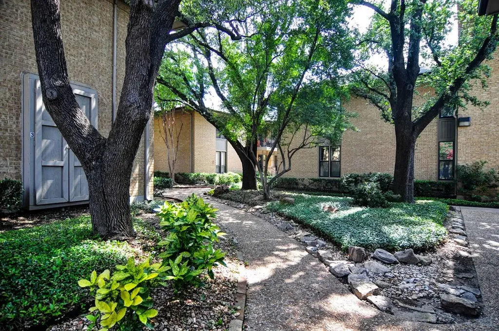 10757 Villager Road Dallas TX 75230