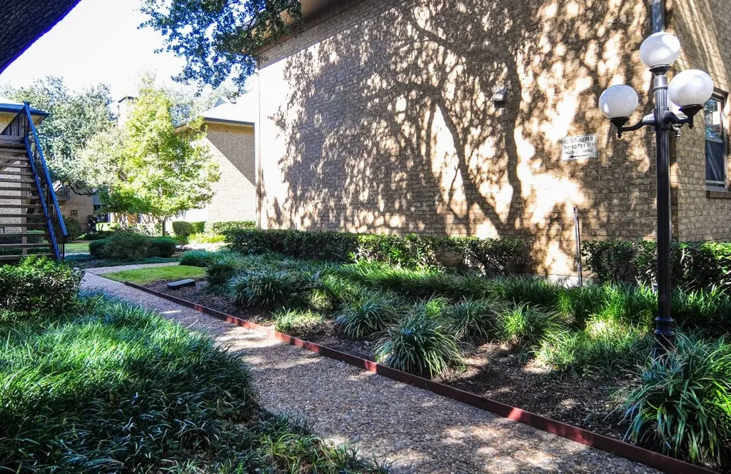 10757 Villager Road Dallas TX 75230