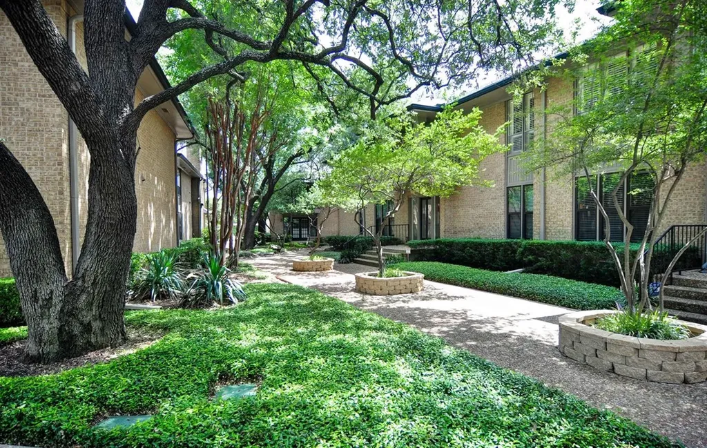 10757 Villager Road Dallas TX 75230