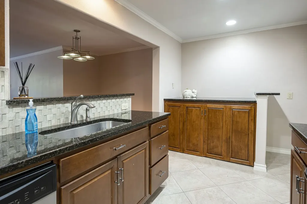 10757 Villager Road Dallas TX 75230