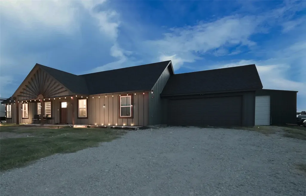 5000 Olivia Lucille Street Azle TX 76020