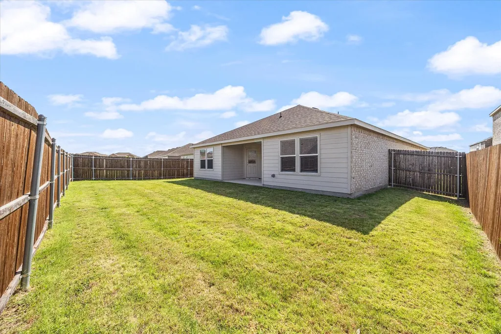 1609 Silas Drive Forney TX 75126