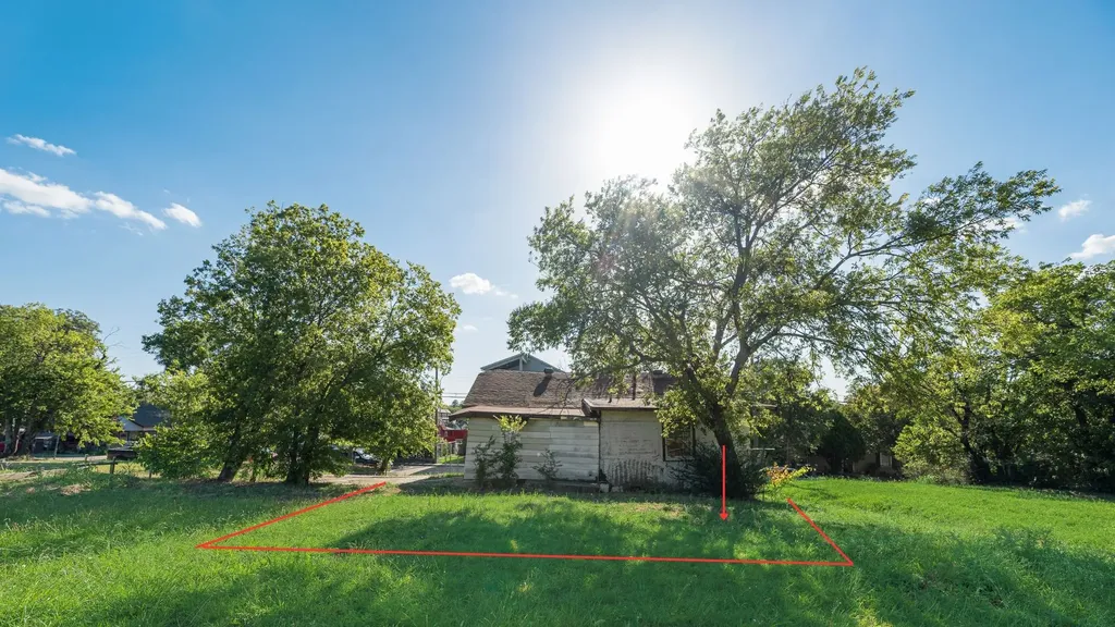 410 N Patton Avenue Dallas TX 75203