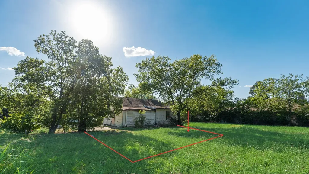 410 N Patton Avenue Dallas TX 75203