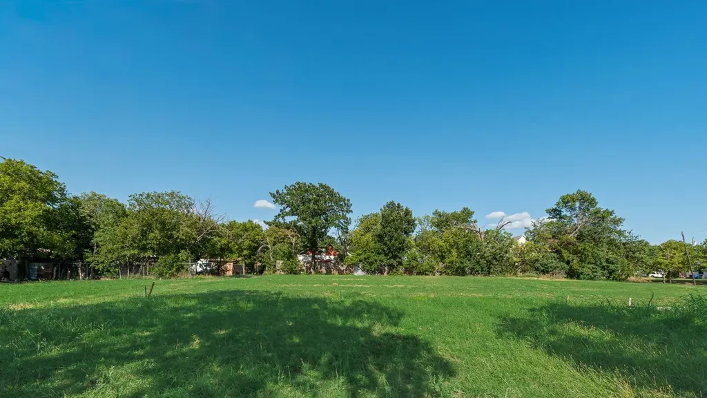410 N Patton Avenue Dallas TX 75203