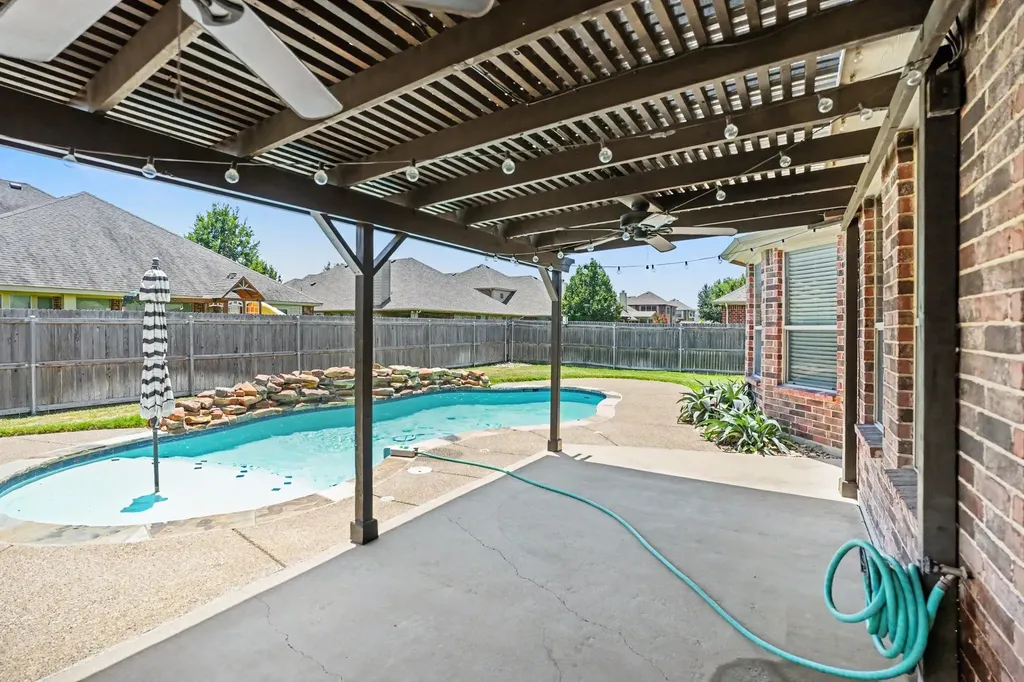 4310 Garden Path Lane Mansfield TX 76063