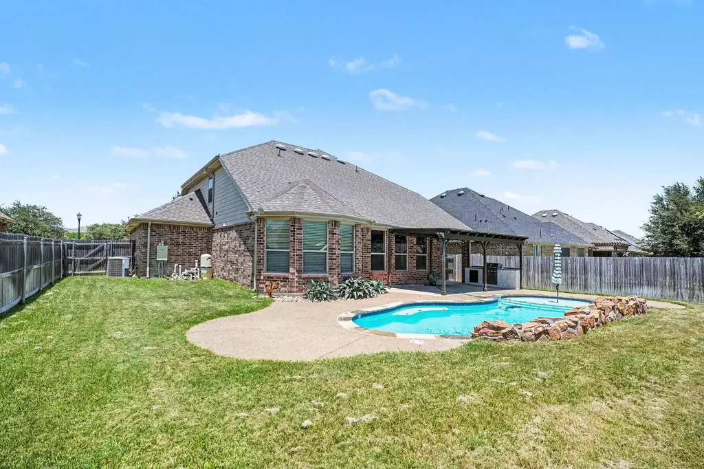 4310 Garden Path Lane Mansfield TX 76063