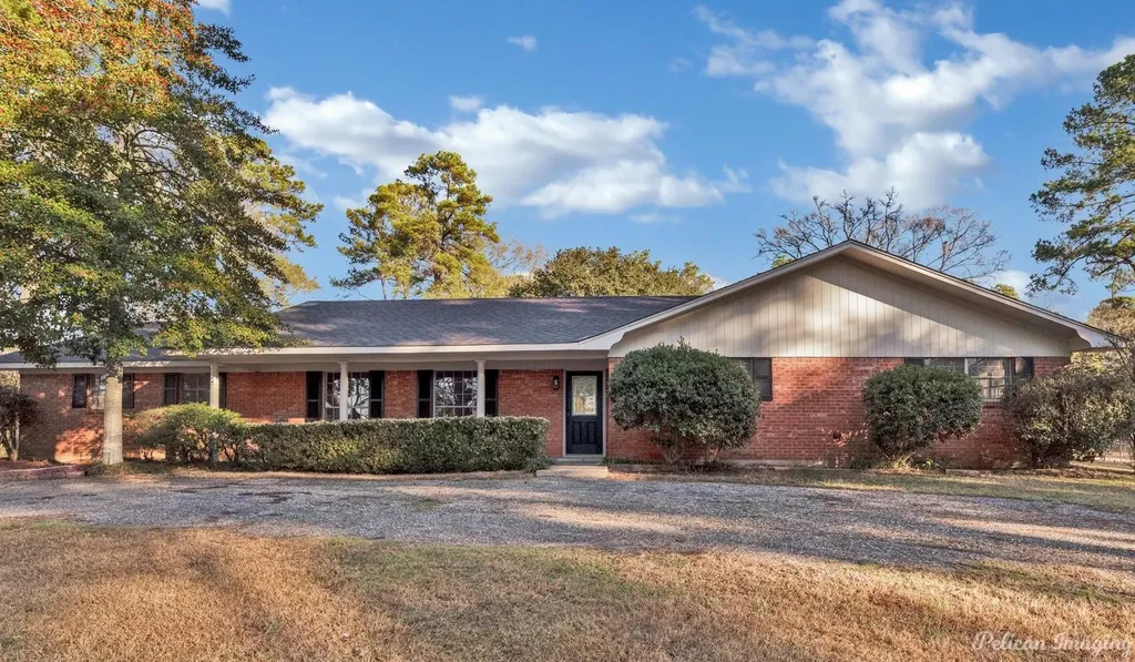 618 E Vinnie Street Plain Dealing LA 71064