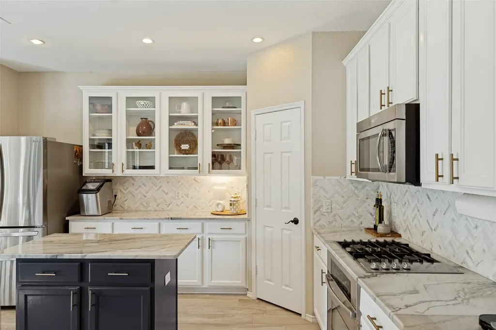 505 Knoll Park Court Mckinney TX 75072