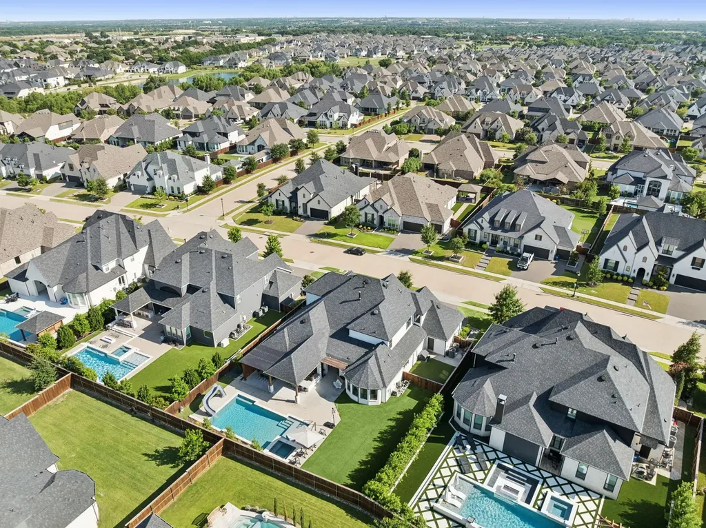 2712 Whirlaway Court Celina TX 75009