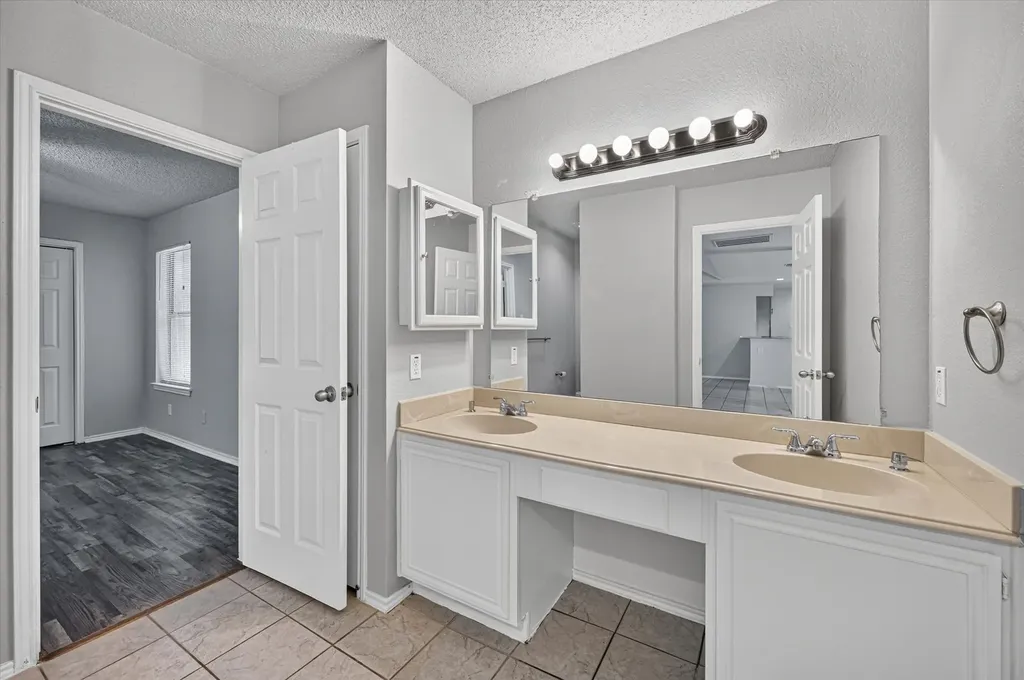7405 Emerywood Lane Fort Worth TX 76137