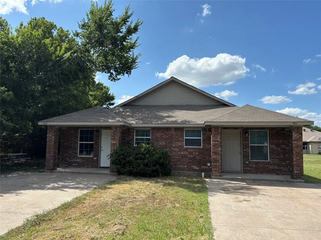 951 W Elm Street Stephenville TX 76401