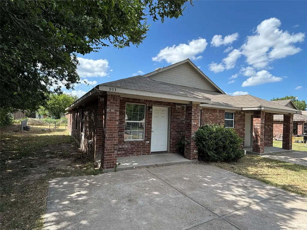 951 W Elm Street Stephenville TX 76401