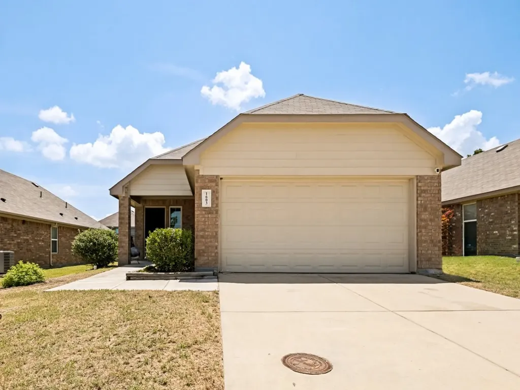 1603 Blue Jay Drive Ennis TX 75119