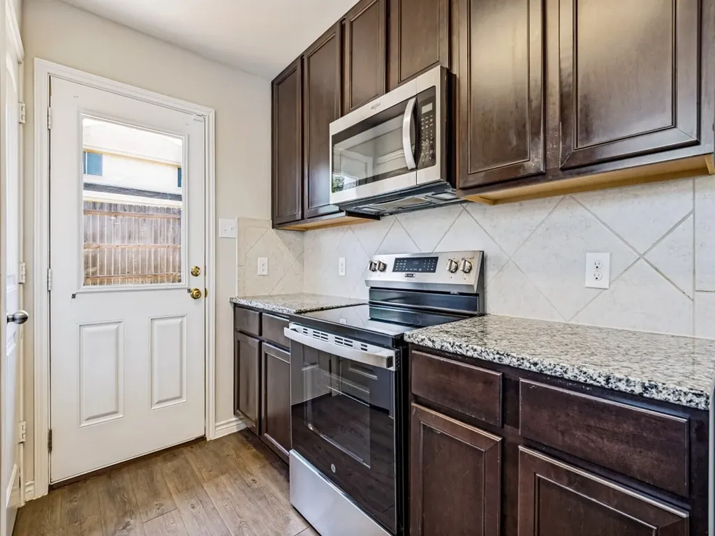 1603 Blue Jay Drive Ennis TX 75119