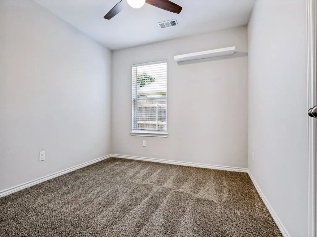 1603 Blue Jay Drive Ennis TX 75119