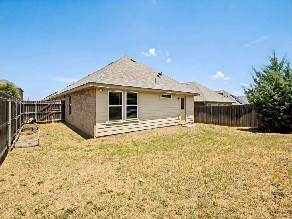 1603 Blue Jay Drive Ennis TX 75119