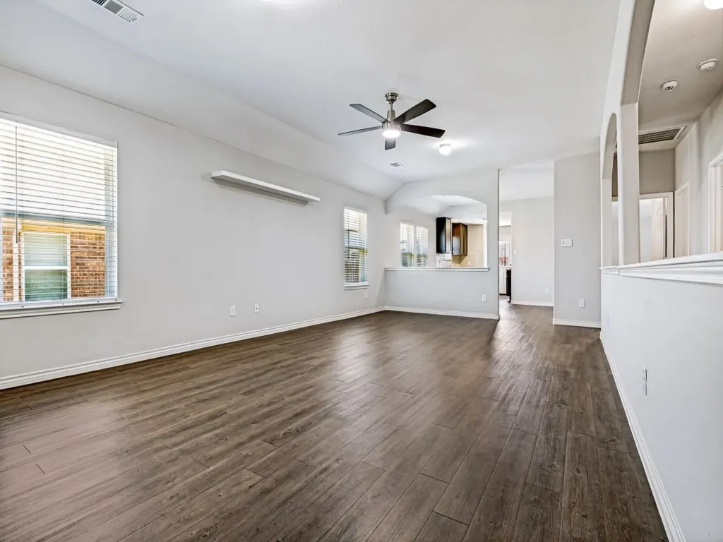 1603 Blue Jay Drive Ennis TX 75119