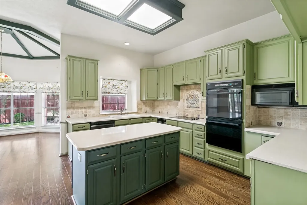 807 Ridgedale Court Southlake TX 76092