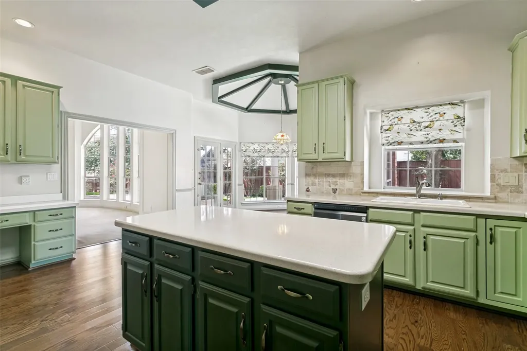 807 Ridgedale Court Southlake TX 76092
