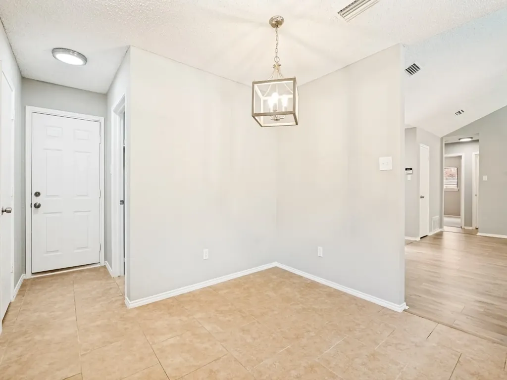 2654 Carrington Lane Grand Prairie TX 75052