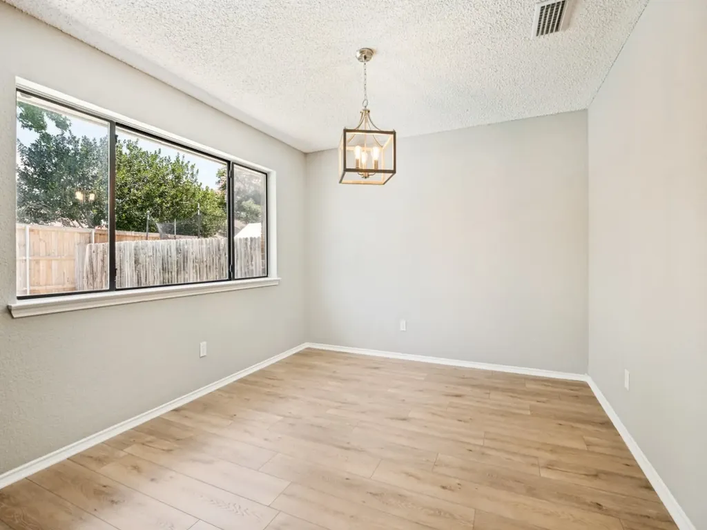 2654 Carrington Lane Grand Prairie TX 75052