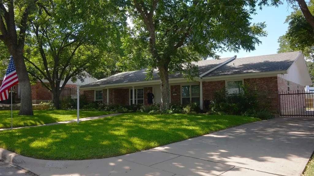 5013 Marble Falls Road Fort Worth TX 76103