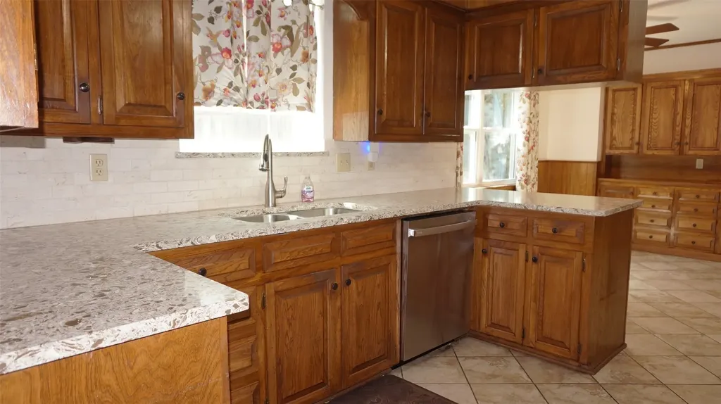 5013 Marble Falls Road Fort Worth TX 76103