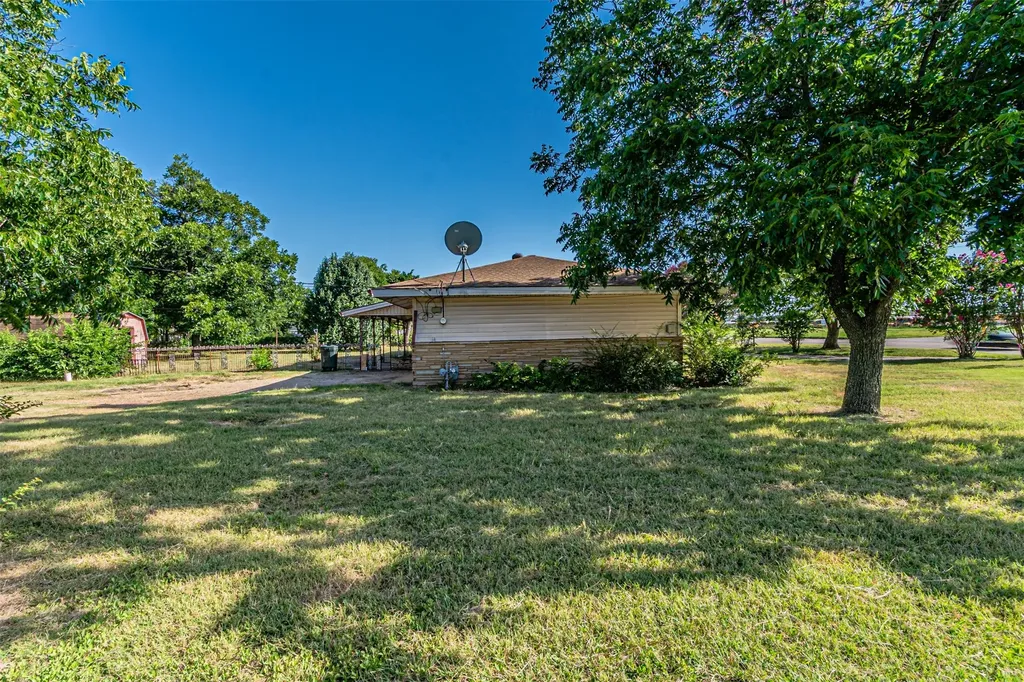 3200 Grady Street Forest Hill TX 76119