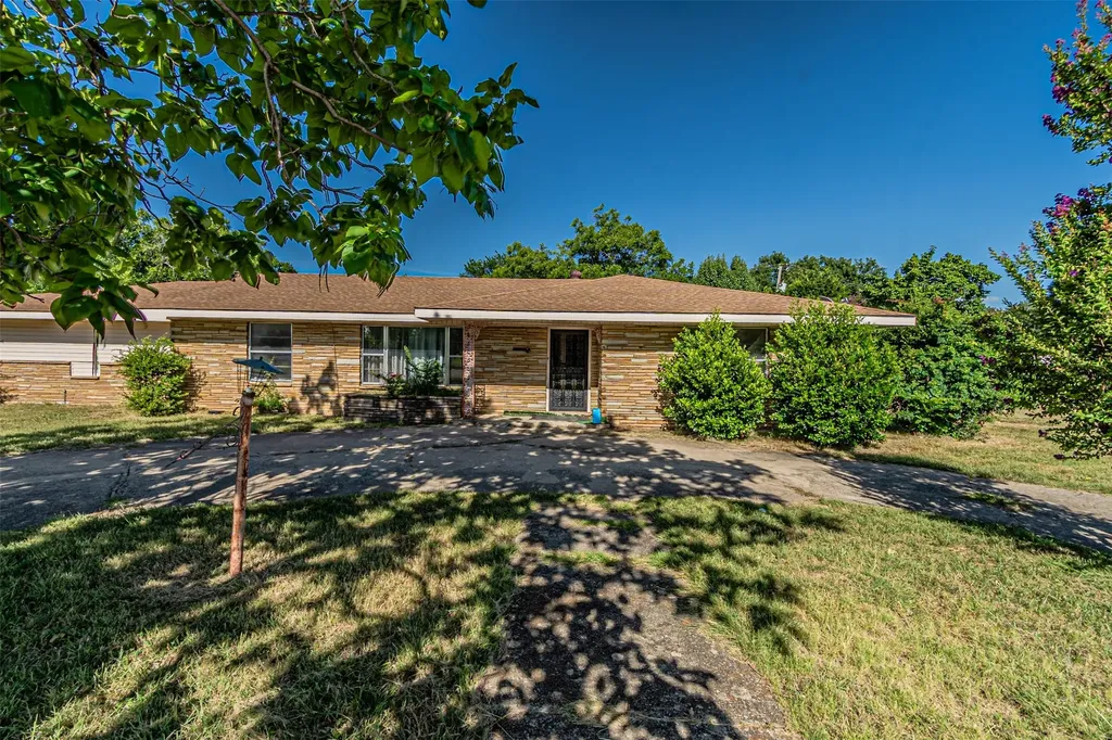 3200 Grady Street Forest Hill TX 76119