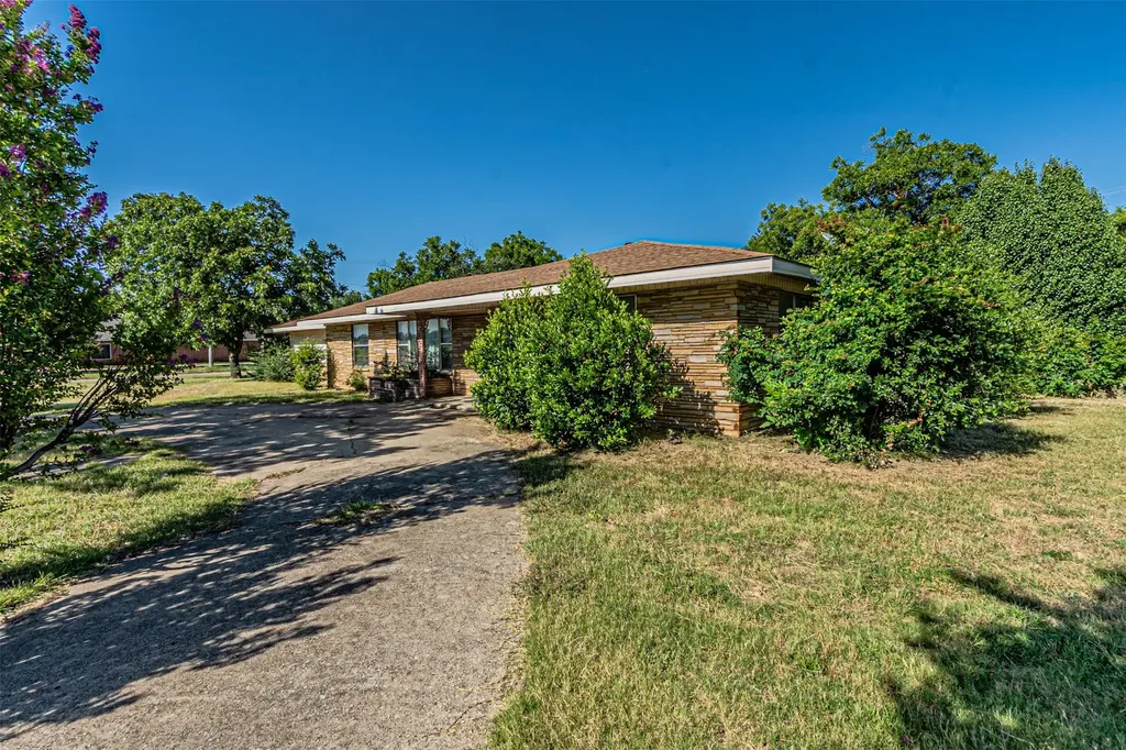 3200 Grady Street Forest Hill TX 76119