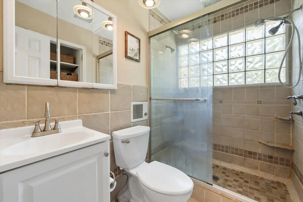 2107 Pecandale Drive Arlington TX 76013
