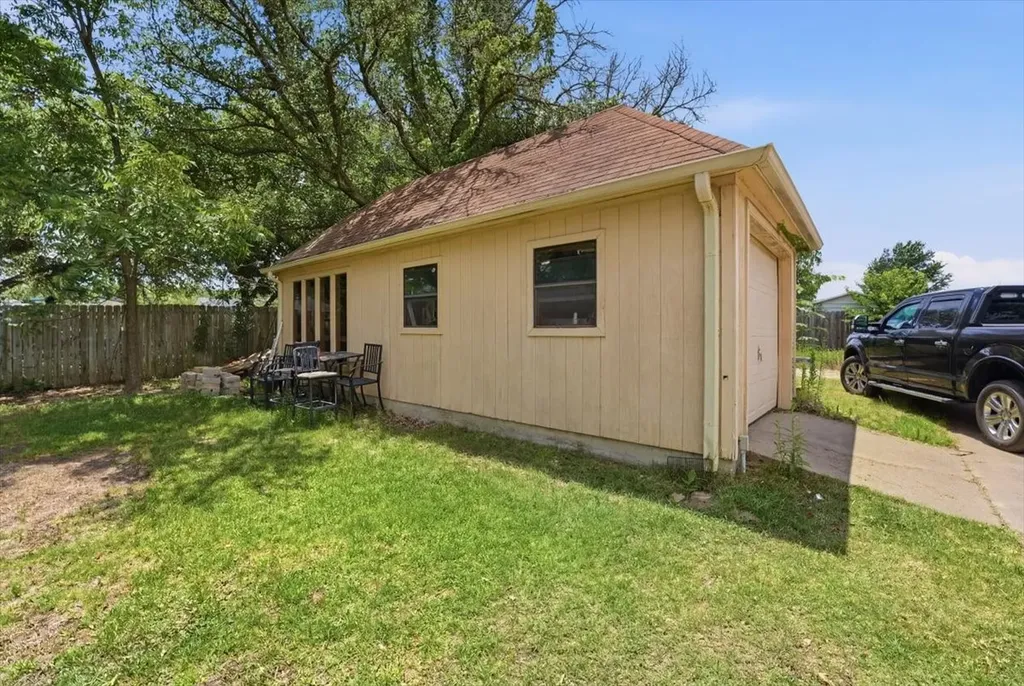 130 Mulberry Street Van TX 75790