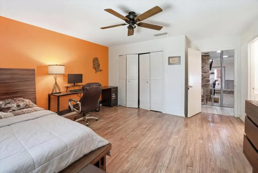 130 Mulberry Street Van TX 75790