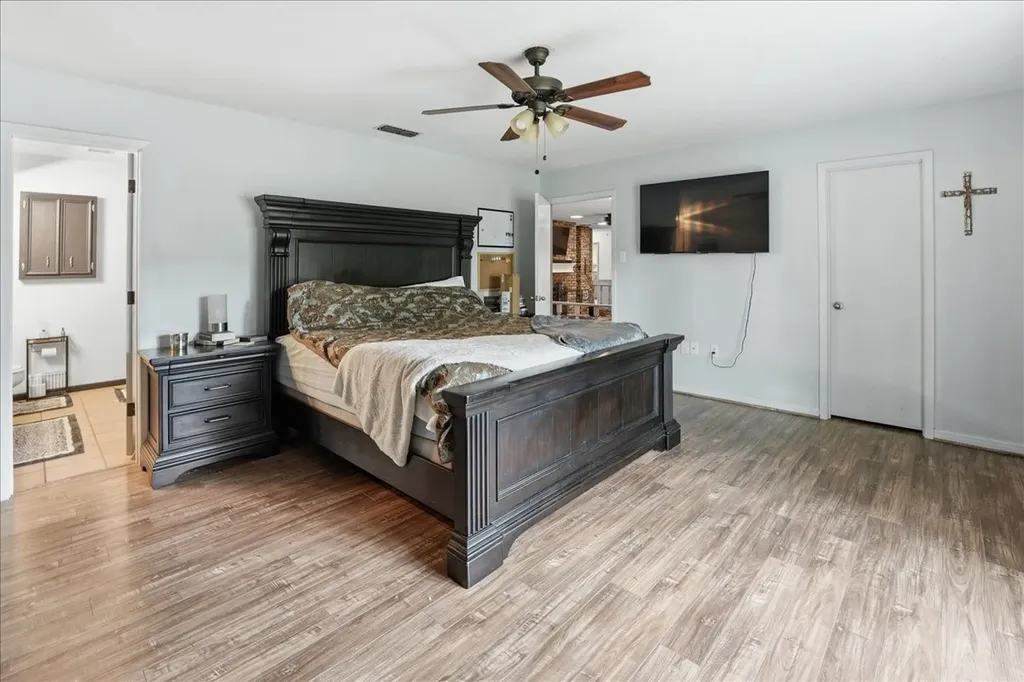 130 Mulberry Street Van TX 75790