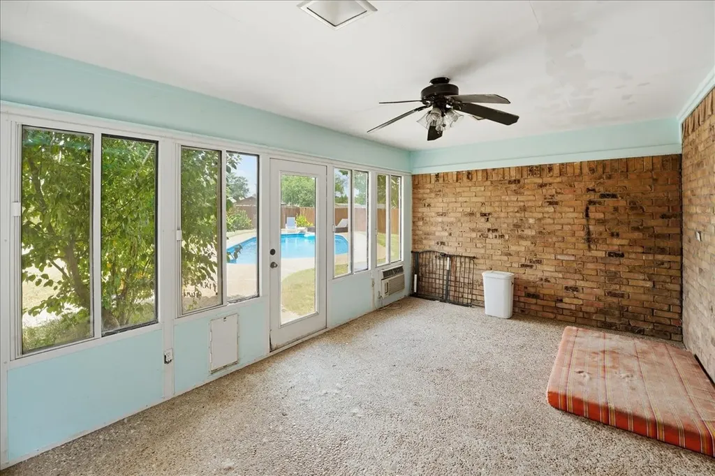 130 Mulberry Street Van TX 75790